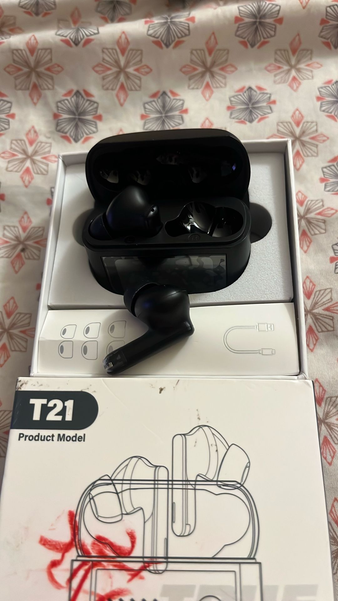 Brand New Bluetooth Earbuds Still In Box T21