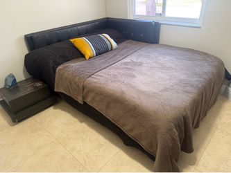 full size bed and dresser