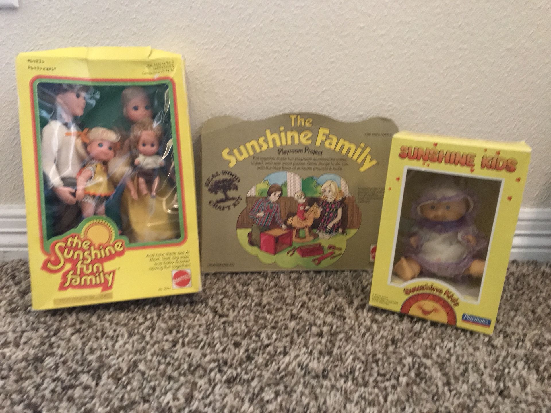 Sunshine fun family doll lot