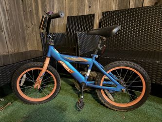 Hot Wheels Boys 16" BMX Bike, For Kids Age 5-7 Years