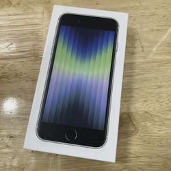 Apple iPhone SE 3rd Gen 128GB Unlocked Brand New Sealed (Black / White) 