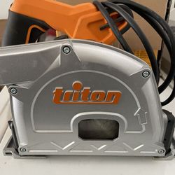 Triton Plunge Track Saw With Track