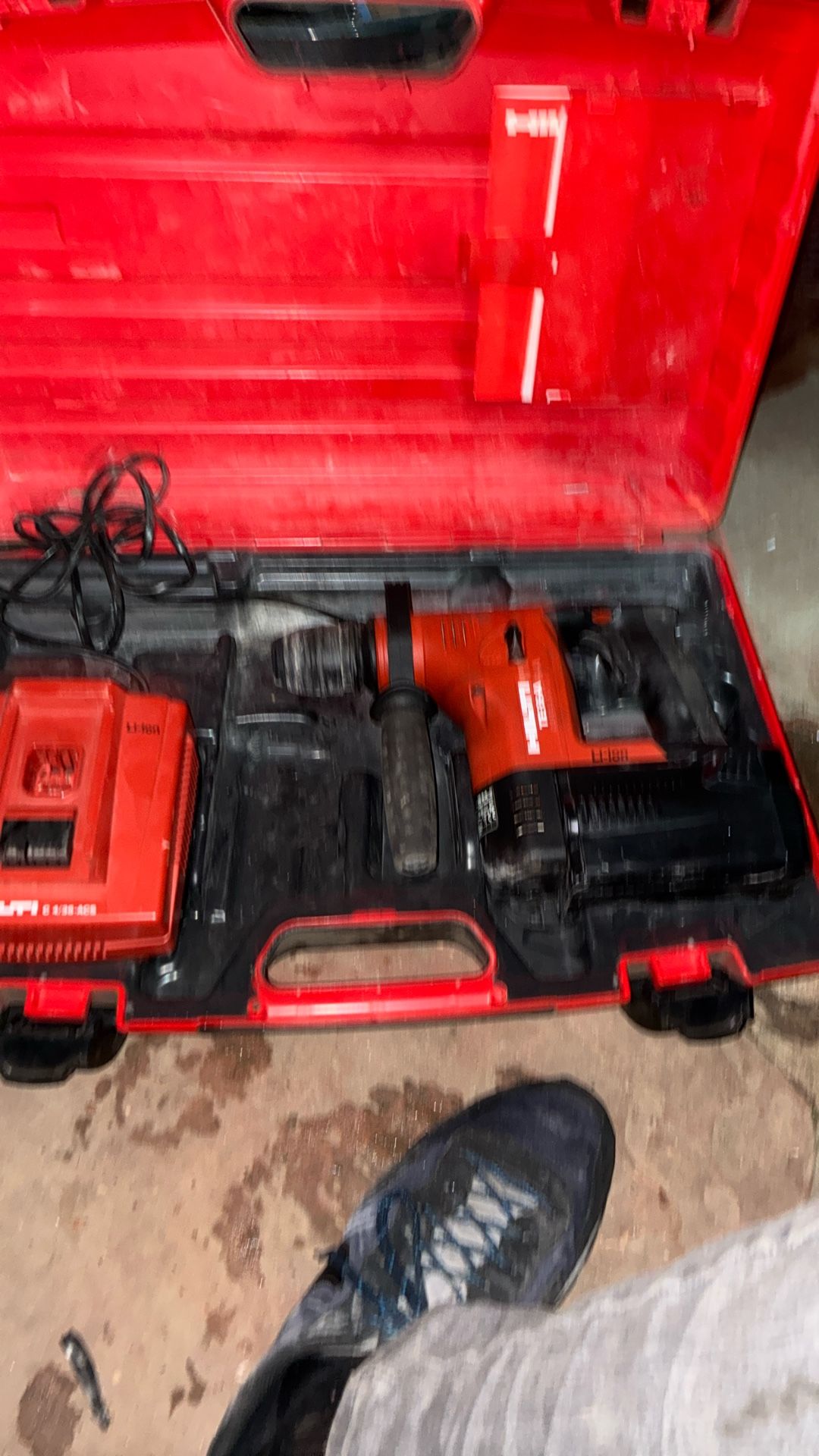 Hilti TE 6-A 36V Cordless Rotary Hammer Drill With Charger And Battery