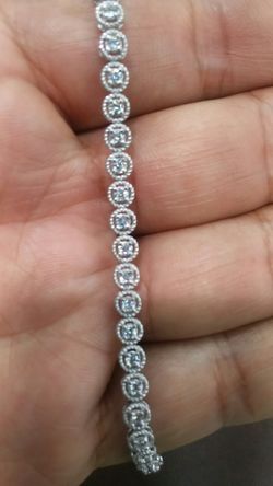 14k white gold bracelet 2 ctvs diamonds 8.7 grams