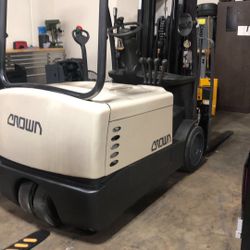 3 Wheel Crown Forklift 