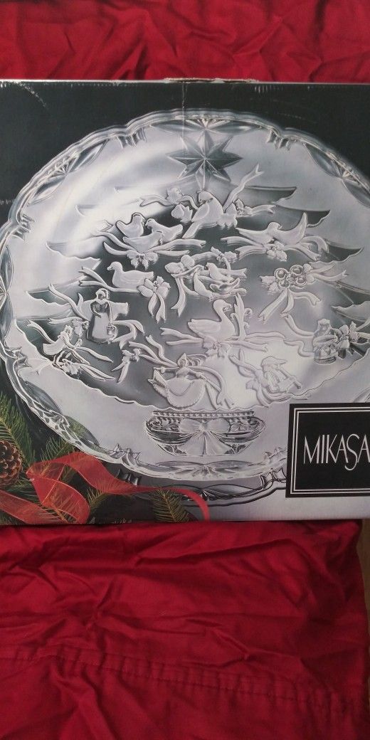 Mikasa 12 Days Of Christmas Platter 15 1/2"
