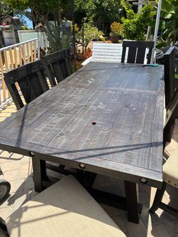 Outdoor Patio Dining Table with Chairs