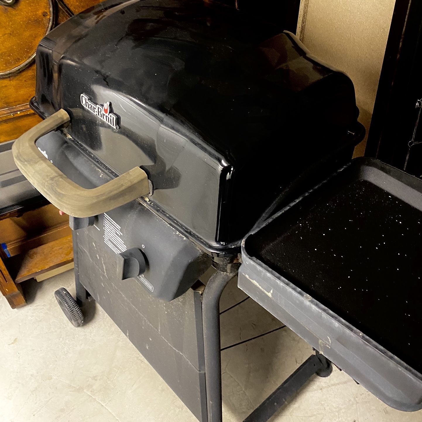 Char Broil Quickset Black 3 Burner Propane Gas Grill for Sale in