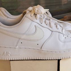 size7.5 womens af1 