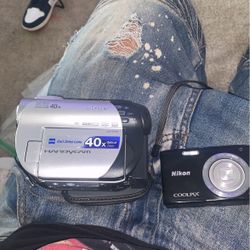 Handycam 40x Sony DVD Cam Also Nikon Cam