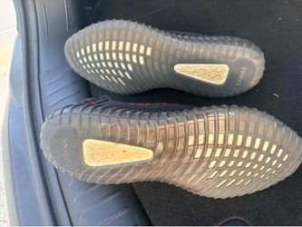 Black Yeezys size 13