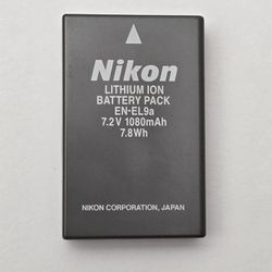 Nikon EN-EL9a Lithium-Ion Battery for D40 D60 D3000 OEM Japan