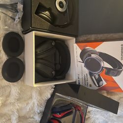 Gaming Headsets 100 Each