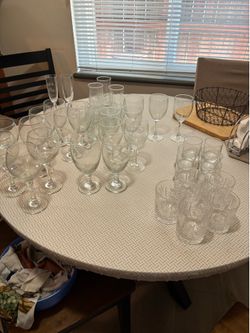 Assorted glassware Wine, Champagne and tumblers