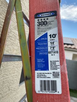 Werner 10ft Fiberglass Step Ladder 300lb Type IA