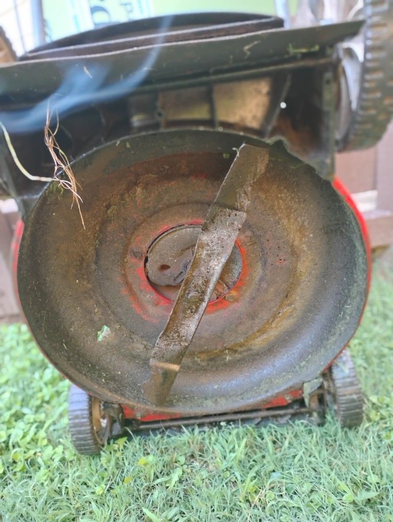 Yard Machine 21"Lawnmower