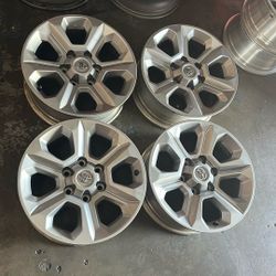 17” OEM Toyota 4Runner , Tacoma,FJ . Firm Price,,,