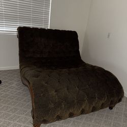 Chaise Lounge Chair/Couch