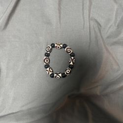 Black and white beaded bracelet