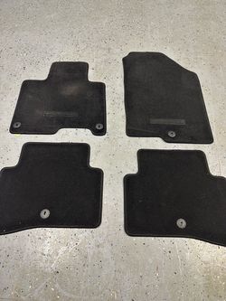 2023-2026 Kia Sportage Carpet Floor Mats OEM Black DWF14-AU Excellent Condition