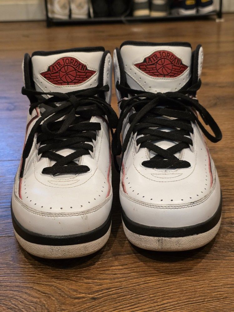 Air Jordan Retro 2 "Chicago" Sz 10