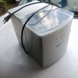 Ice Maker 
