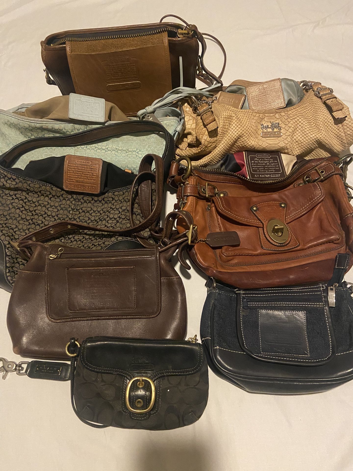Lots Of Authentic Vintage Coach Handbags 