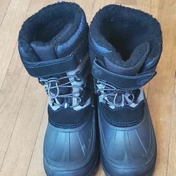 Boy's Snow Boots Size 5