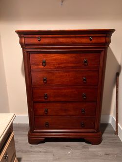 Cherry Wood Tall Dresser with 6 Drawers