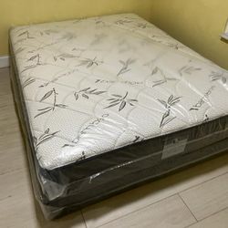 NEW MATTRESS QUEEN SIZE PLUSH WITH BOX SPRING 