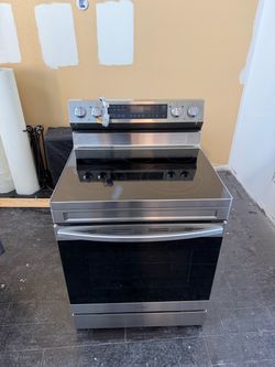Samsung Electric Range 6.3 cu ft — Air Fry, Convection, Stainless