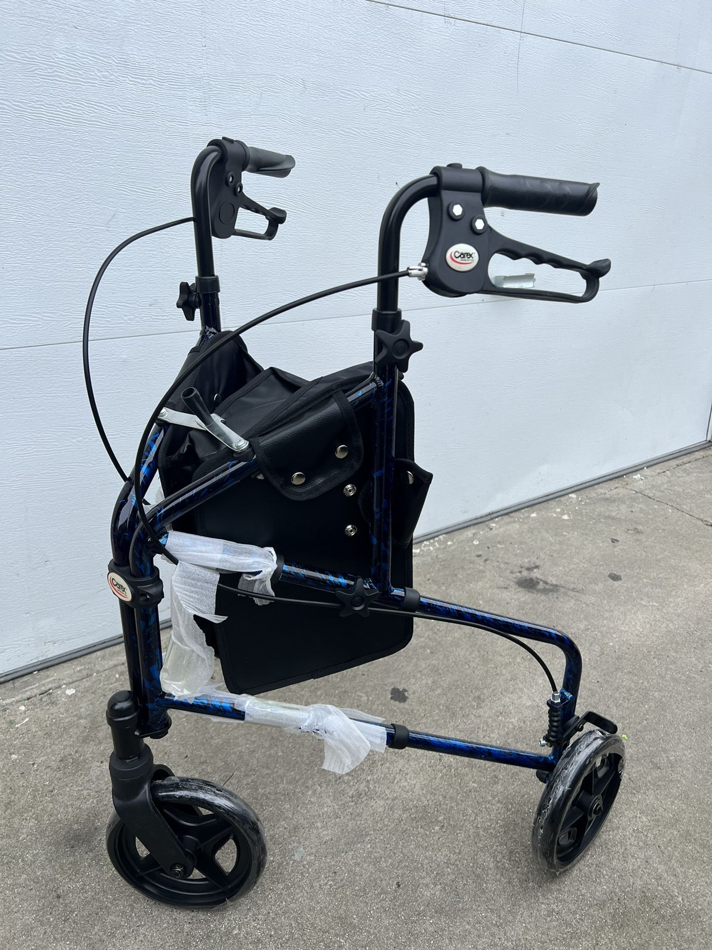 ROLLING WALKER 3 WHEELS