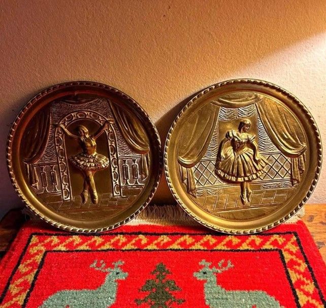 PAREJAS DE CUADROS ANTIGUOS DE BRONCE DISEÑO BAILARINAS