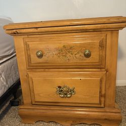 2 Bedside Tables 