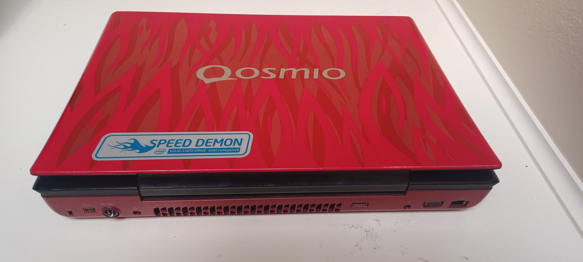 Toshiba Qosmio Gaming Lap Top Flame Red