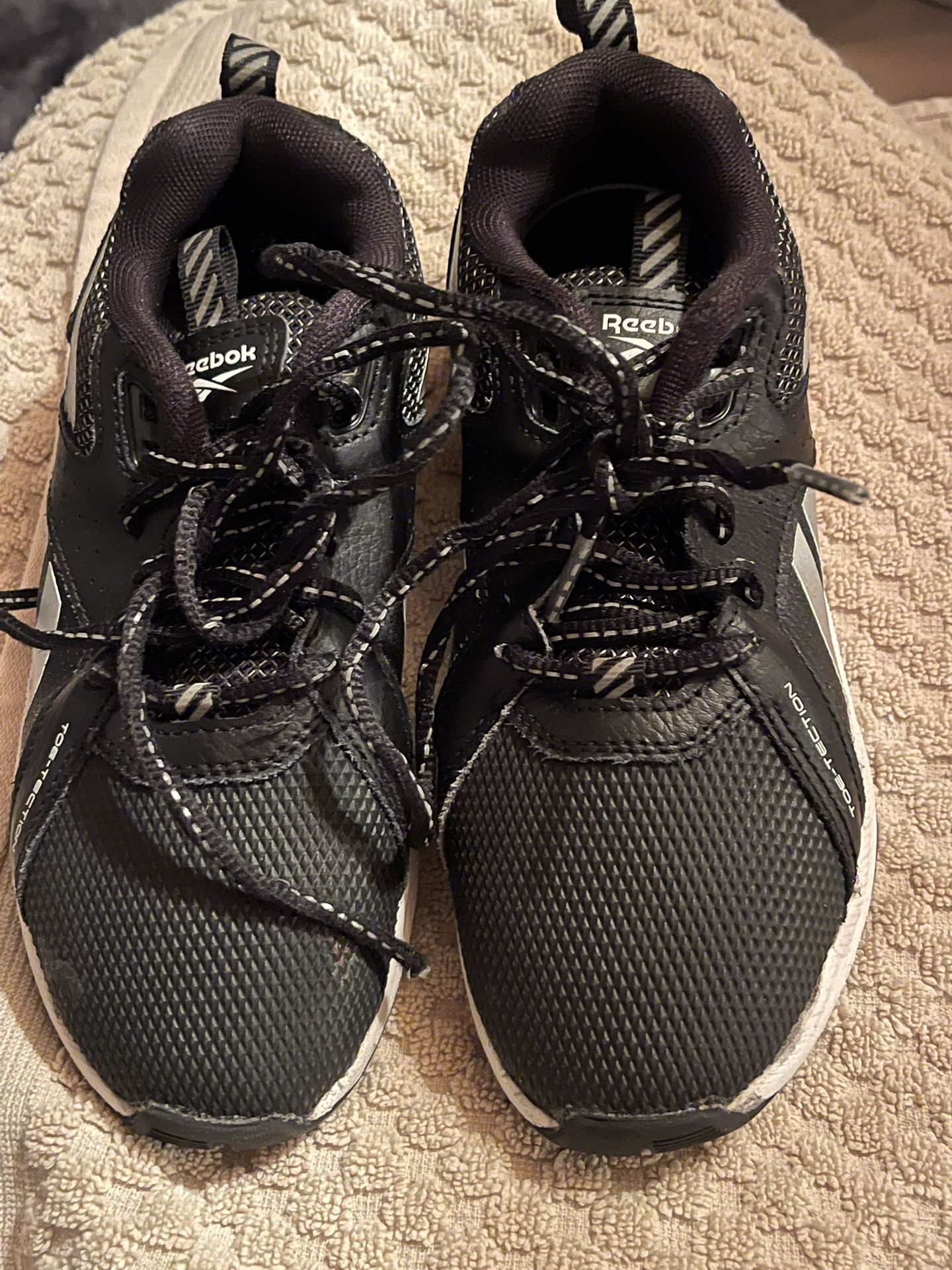Reebok Youth Tennis Shoes