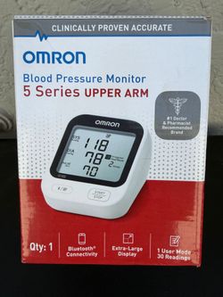 Omron 5 Series Upper Arm Blood Pressure Monitor - Excellent Condition
