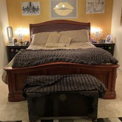 Wood King Bed, 2 Matching Nightstands