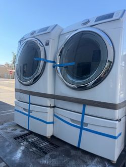 Samsung set front load with pedestal
