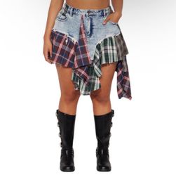 Size 1X Fashion Nova Skirt