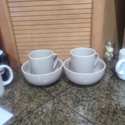 4 PC Stoneware Set. 