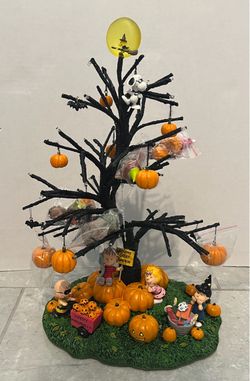 Bradford Exchange Peanuts Snoopy HALLOWEEN TABLE TOP TREE W/Lights NEW