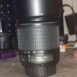 NIKON DX AF-S NIKKOR 55-200mm 1:4-5.7G ED