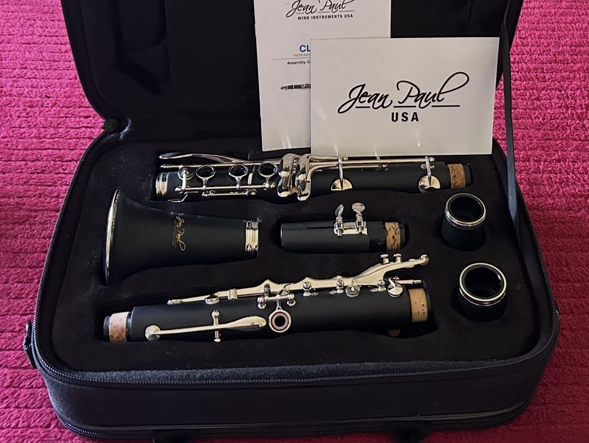 Jean Paul clarinet with carry case in excellent condition. $95