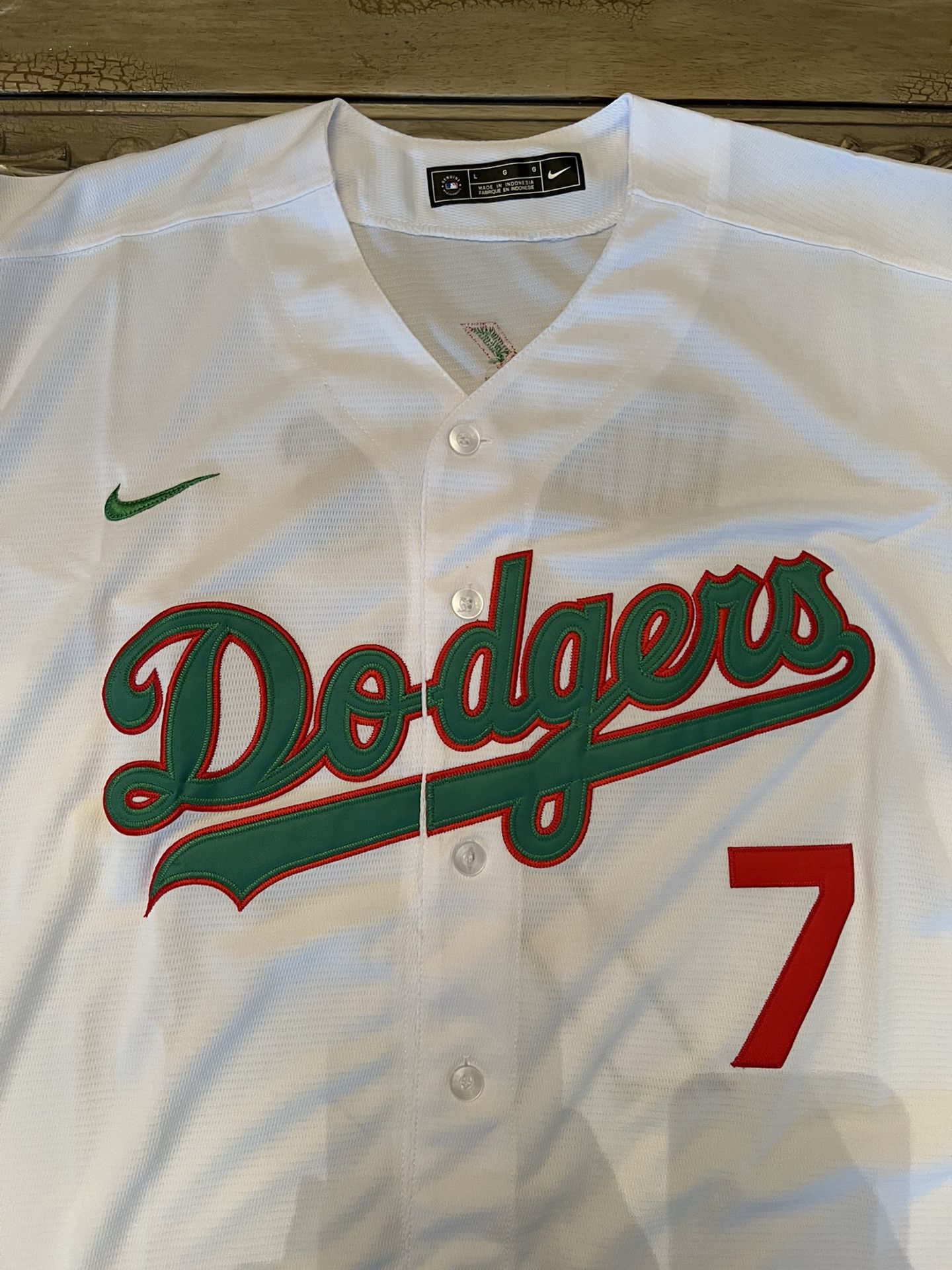 Julio Urias Jersey NEW Mens Large World Series Patch White