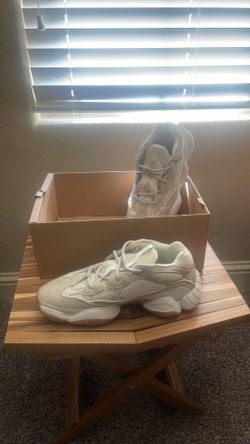 YEEZY 500 SANDSTONE - SIZE 11.5