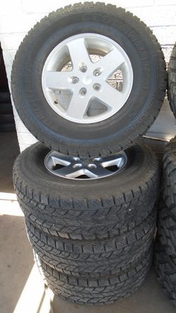 YOKOHAMA GEOLANDAR A/T LT285/70/17