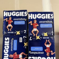 Huggies Overnight Diapers X 4