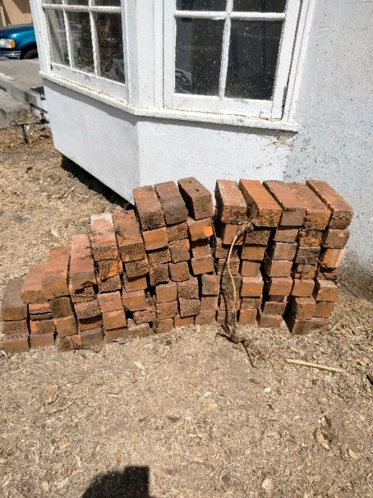 Free Bricks
