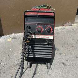 Lincoln Electric Wire-Matic 255 Mig Welder